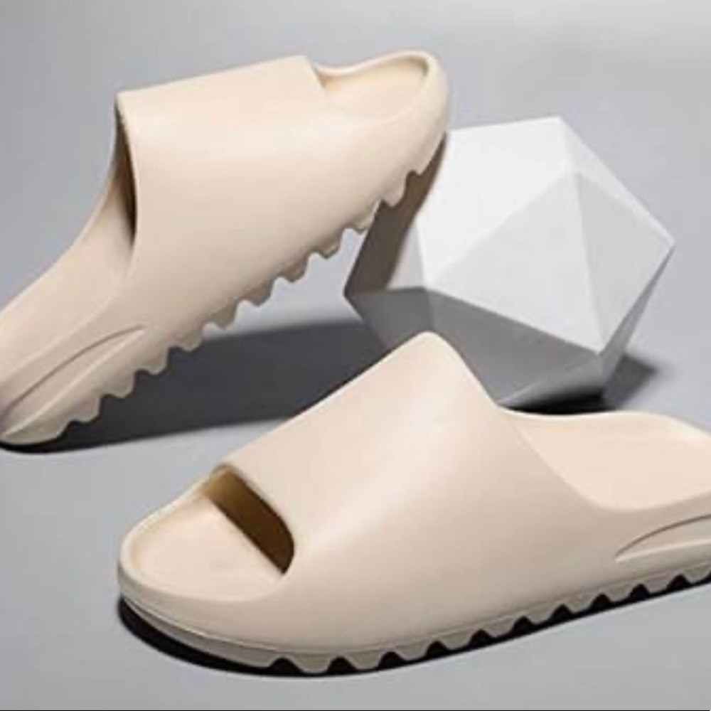 Unisex Slide Sandal - Yeezy dupe from Amazon